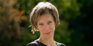 Φρίκη στην Καλιφόρνια: Καρχαρίας κατασπάραξε αθλήτρια του τρίαθλου ενώ κολυμπούσε με τον σύζυγό της, δείτε φωτογραφίες