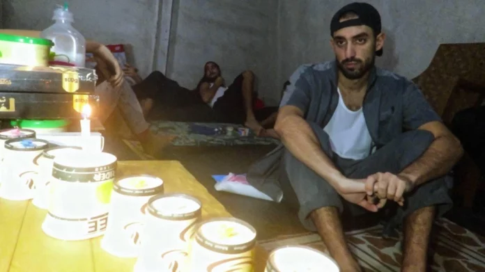 Συγκλονιστικές εικόνες από τα τούνελ της Χαμάς: Ισραηλινοί όμηροι γιορτάζουν τo Xάνουκα λίγο πριν εκτελεστούν – (VIDEO)