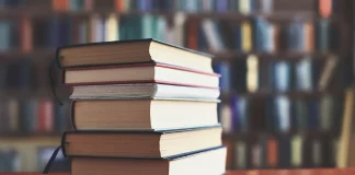 Μεταφραστές καταγγέλλουν ότι οι εκδόσεις Άρλεκιν θα τους αντικαταστήσουν με εργαλεία τεχνητής νοημοσύνης