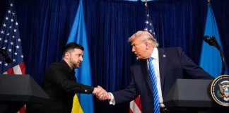 Πρόοδος αλλά χωρίς λύση στο εδαφικό στη συνάντηση Τραμπ – Ζελένσκι στη Φλόριντα: Αγκάθι παραμένει το Ντονμπάς