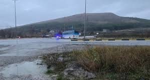 Τροχαίο-σοκ στην Πτολεμαΐδα: Εξετράπη λεωφορείο με 40 εργαζομένους της ΔΕΗ, νεκρός ο οδηγός μετά από ανακοπή!