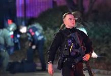 ΗΠΑ: Ελεύθερος ο άνδρας που είχε προσαχθεί για την επίθεση στο Μπράουν – Ασύλληπτος ο δράστης