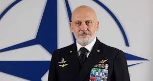 Το ΝΑΤΟ εξετάζει μια πιο επιθετική στάση απέναντι στις υβριδικές επιθέσεις της Ρωσίας, λέει ο πρόεδρος της στρατιωτικής επιτροπής της συμμαχίας