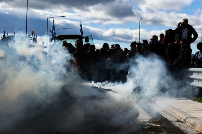 Αγρότες: Διάλογος με Μητσοτάκη αλλά χωρίς ορίζοντα πρόσθετων μέτρων – Το Σάββατο αποφασίζουν για τις κόκκινες γραμμές