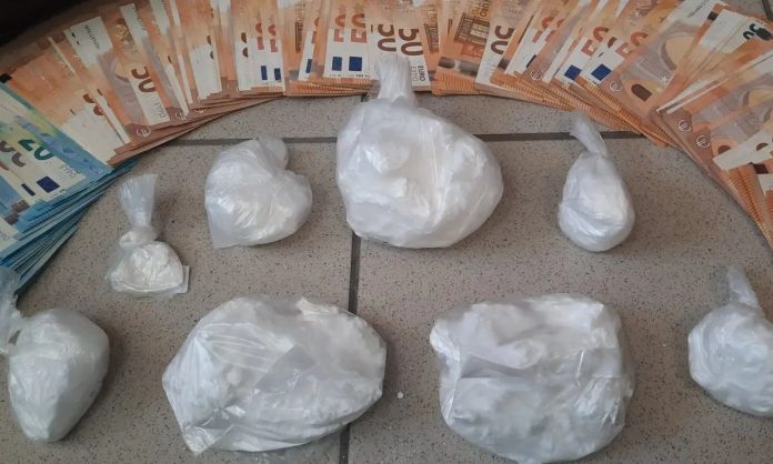 Ηράκλειο: Χειροπέδες σε 27χρονο και 31χρονο για κατοχή και διακίνηση ναρκωτικών