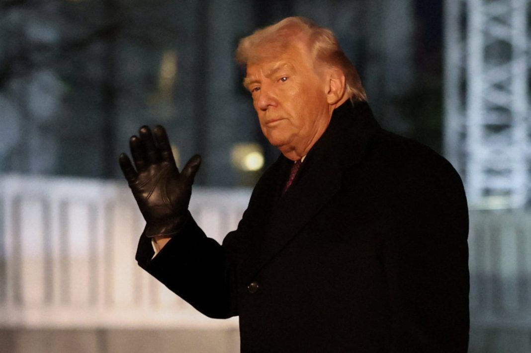 2026-01-23T032404Z_1950926189_RC2R6JA6GWQ3_RTRMADP_5_USA-TRUMP-1-1200x799