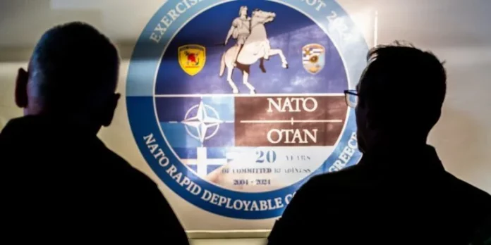 Το ΝΑΤΟ δεν πεθαίνει, απλώς αλλάζει