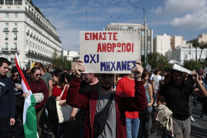 Κατώτατος μισθός: Μικρές αυξήσεις, μεγάλες απώλειες για τους εργαζόμενους