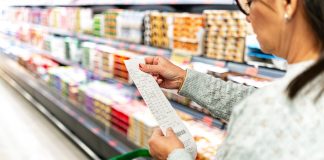 Ακρίβεια: Χιλιάδες νοικοκυριά δυσκολεύονται να καλύψουν τις βασικές τους ανάγκες – 3 στους 10 Έλληνες… φεσώνονται για να ζήσουν