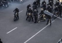 Συγκρούσεις μεταξύ διαδηλωτών και δυνάμεων ασφαλείας στο Ιράν – Ένας νεκρός κατά τη διάρκεια των κινητοποιήσεων