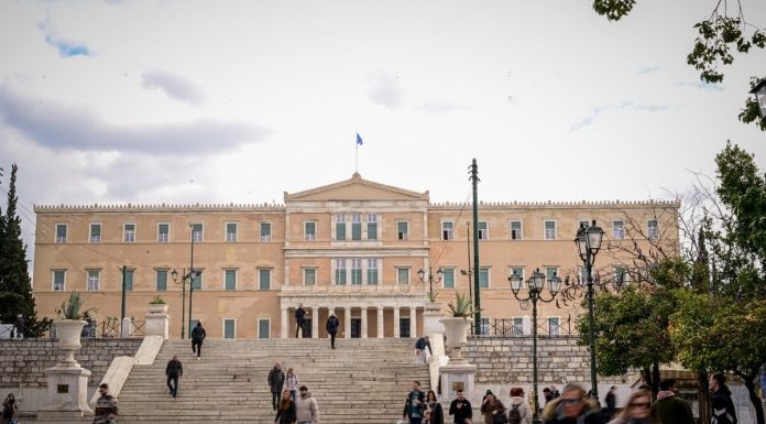 Να οχυρωθεί η δημοκρατία και να ενισχυθεί η Νέα Δημοκρατία δεν είναι ταυτόσημες έννοιες