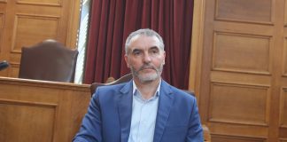 Με στελέχη σαν τον Χνάρη και πάλι καλά που το ΠΑΣΟΚ είναι τρίτο