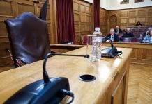 Φωτιές άναψε ο Φραπές στην εξεταστική: Άγρια κόντρα Λιακούλη – Χαλικιά – «Μη μου κουνάτε το δάχτυλο – Να μου ζητήσετε συγγνώμη»