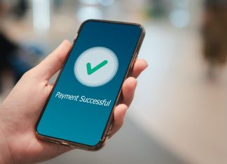 Τι ισχύει τελικά με το IRIS για το χαρτζιλίκι στα παιδιά και τις πληρωμές σε επαγγελματίες