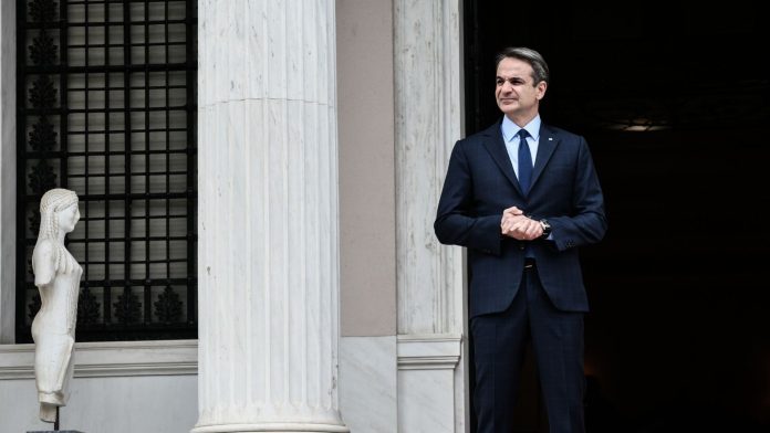 Μπλόκα, δικογραφίες και δημοσκοπικά στοιχεία ακυρώνουν την επανεκκίνηση του Ιανουαρίου