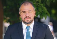 Κτηνοτρόφος ξεφτιλίζει τον βουλευτή Φόρτομα της Νέας Δημοκρατίας : «Εκτελείτε εντολές του Μητσοτάκη, υπογράφετε ό,τι σας πει» -(VIDEO)