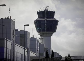 Δημοσιογράφοι με Βίντεο – ντοκουμέντο διαψεύδουν τον Μητσοτάκη για το black out στο FIR Αθηνών !!! Δύο αεροπλάνα επί 18 λεπτά σε πορεία σύγκρουσης