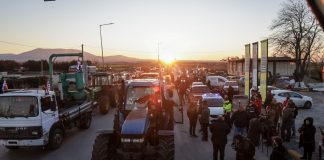 Με το όπλο παρά πόδα οι αγρότες – Σε αναμονή οι αγρότες ενόψει των κυβερνητικών ανακοινώσεων