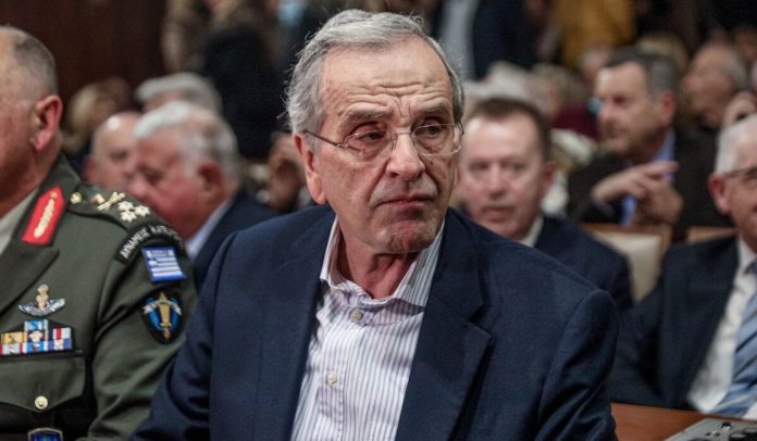 Το μετέωρο βήμα του Α. Σαμαρά για το νέο κόμμα