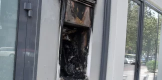 Θεσσαλονίκη: Συναγερμός για φωτιά σε ΑΤΜ τα ξημερώματα – Την έσβησε αστυνομικός με πυροσβεστήρα