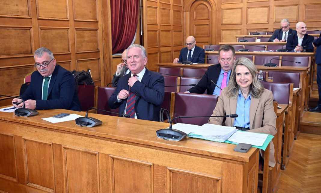 b3ef3488-opekepe-eksetastiki