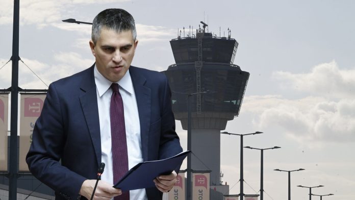 Φιάσκο στο FIR: Αντί να παραιτηθεί ο υπουργός, πανηγυρίζει επειδή έδιωξε τον υφιστάμενό του!