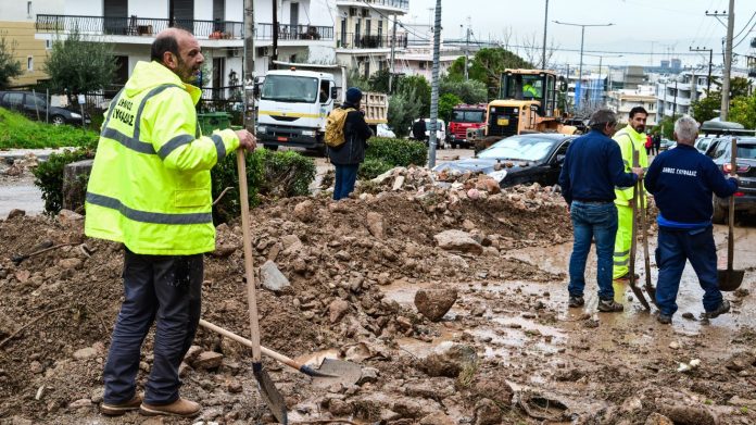 Δήμος Γλυφάδας: Κηρύσσεται σε κατάσταση έκτακτης ανάγκης – «Αυτό που έγινε, δεν το έχουμε ξαναζήσει» λέει ο δήμαρχος