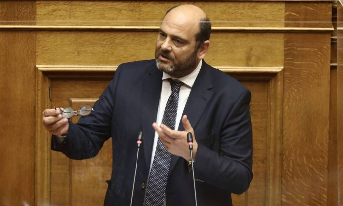 Φωτήλας σε Κώστα Σβόλη: «Θα σου πω, πώς θα ξεβρακώσεις τον Πελετίδη»