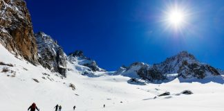 Αμερικανός σκοτώθηκε κάνοντας σκι στις γαλλικές Άλπεις – Σύλληψη του εκπαιδευτή του που βρέθηκε θετικός σε ναρκωτικά