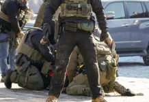 Οι γονείς του 37χρονου που σκοτώθηκε από πυρά πράκτορα της ICE καταγγέλλουν «αηδιαστικά ψεύδη» της κυβέρνησης Τραμπ