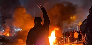 Περίπου 2.000 οι νεκροί στις αντικυβερνητικές διαδηλώσεις, λέει Ιρανός αξιωματούχος