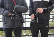 Πεύκη: Συνελήφθησαν επ΄αυτοφώρω δύο ανήλικοι που άρπαξαν από συνομίληκούς τους τα χρήματα από τα κάλαντα