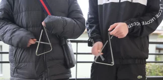 Πεύκη: Συνελήφθησαν επ΄αυτοφώρω δύο ανήλικοι που άρπαξαν από συνομίληκούς τους τα χρήματα από τα κάλαντα