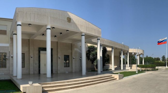 Νεκρός αξιωματούχος στην Ρωσική πρεσβεία στην Λευκωσία – Δεν επετράπη η είσοδος στην αστυνομία