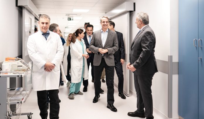 Στον «Άγιο Σάββα» ο Κυριάκος Μητσοτάκης: Το Εθνικό Σύστημα Υγείας αλλάζει
