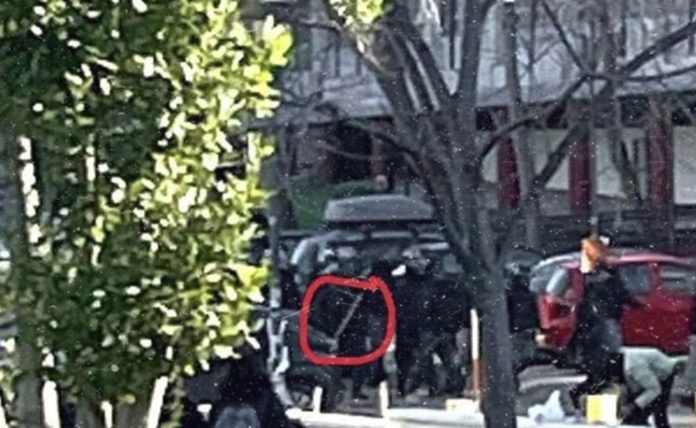 Θεσσαλονίκη: Αναρχικοί τσάκισαν στο ξύλο αριστερό αγωνιστή – Του έσπασαν τα δόντια