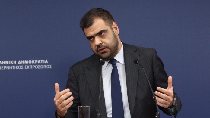 «Αδιανόητη ανάρτηση»: Επίθεση Μαρινάκη σε Πολάκη -Τι έγραψε ο βουλευτής του ΣΥΡΙΖΑ για τον ξυλοδαρμό του CEO της Cepal