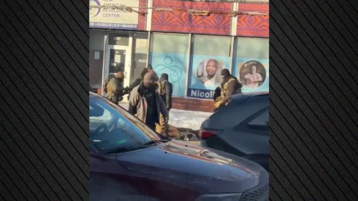 ΗΠΑ: Σε αργία τέθηκαν οι πράκτορες που πυροβόλησαν τον Άλεξ Πρέτι στη Μινεάπολη