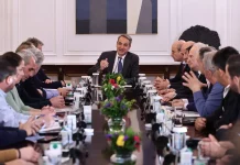 Στο Μαξίμου οι «πρόθυμοι» αγρότες για τη συνάντηση με Μητσοτάκη – «Τις εξελίξεις τις διαμορφώνουν οι παρόντες και όχι οι απόντες»