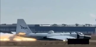 Αναγκαστική προσγείωση για αεροσκάφος της NASA στο Χιούστον, δείτε βίντεο