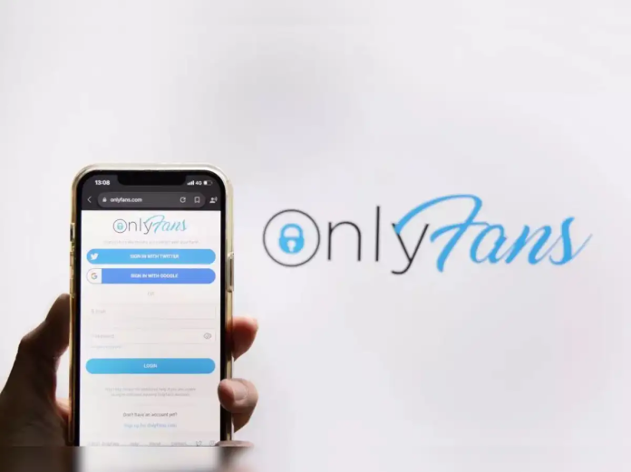 Σάλος με αστυνομικό που ανέβαζε προκλητικές φωτογραφίες στο OnlyFans – Συνάδελφοί της ζητούν να απολυθεί