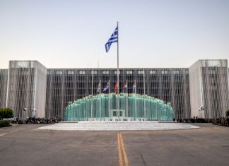 «Ρώσοι χάκερ» παραβίασαν λογαριασμούς email του ΓΕΕΘΑ