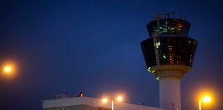 FIR Αθηνών: Η παράλυση της κίνησης στα αεροδρόμια και η «παγωμένη» σύμβαση που ενδεχομένως θα απέτρεπε το χάος