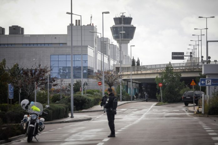 Στο συρτάρι 6 χρόνια η σύμβαση που θα απέτρεπε το μπλακ άουτ στα αεροδρόμια και ας φωνάζουν οι ελεγκτές για «αεροπορικά Τέμπη»