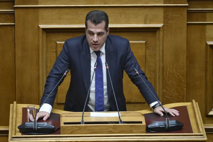 Πλεύρης κατά Βαρουφάκη: Εμπιστευτήκαμε τις τύχες της οικονομίας σε έναν άνθρωπο που το όνειρό του είναι πώς θα βρει χόρτο