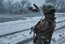 Το ρωσικό υπουργείο Άμυνας ανακοίνωσε πως οι δυνάμεις του κατέλαβαν παραμεθόρια κοινότητα στην Ουκρανία
