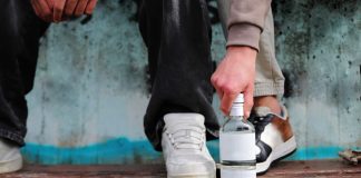 Έφηβοι και αλκοόλ: Μάστιγα με 1.000 νοσηλείες – «Οι γονείς δεν πάνε στο νοσοκομείο για να μη διωχθούν»