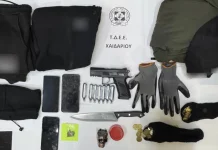 Εξαρθρώθηκε συμμορία που έκανε ληστείες και κλοπές σε καταστήματα στη Δυτική Αττική, εξιχνιάστηκαν 17 περιπτώσεις