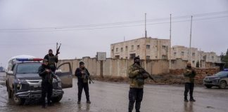 Συρία: Οι Κούρδοι παραδίδουν και άλλη φυλακή στις κυβερνητικές δυνάμεις καθώς εκπνέει η εκεχειρία