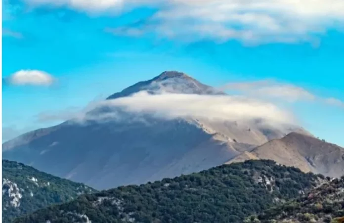 Σε εξέλιξη η επιχείρηση απεγκλωβισμού 8 ορειβατών στον Ταΰγετο – 4 τραυματίες, χρήζουν αεροδιακομιδής